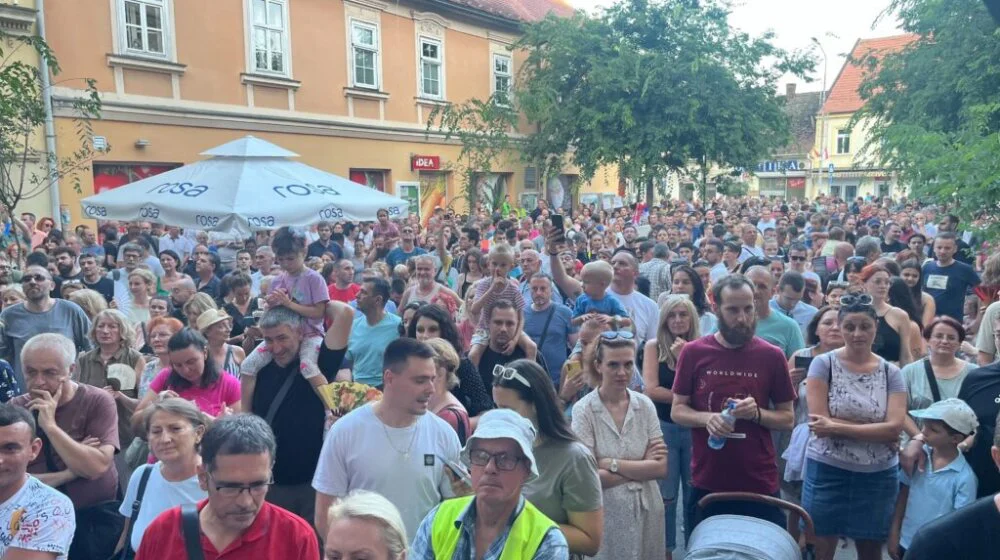 detalj sa protesta u Pančevu